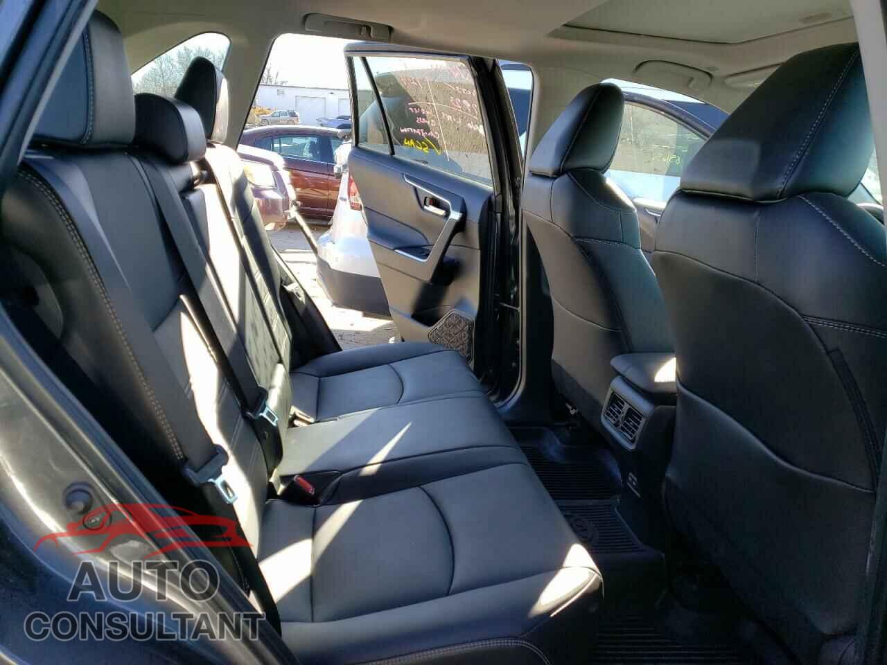 TOYOTA RAV4 2023 - 2T3A1RFVXPW338732