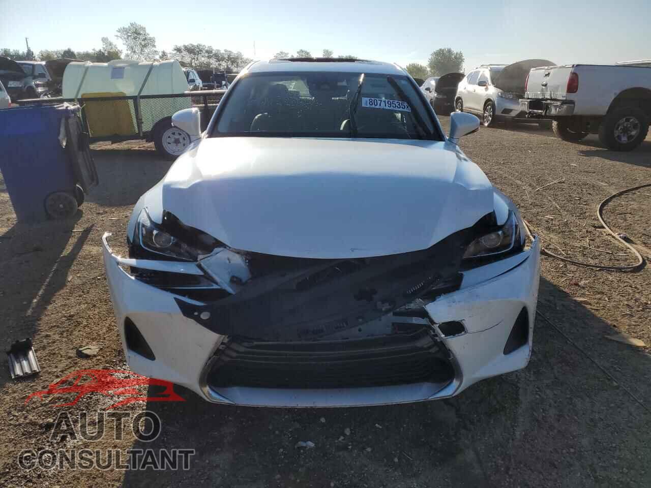 LEXUS IS 2018 - JTHC81D29J5033847