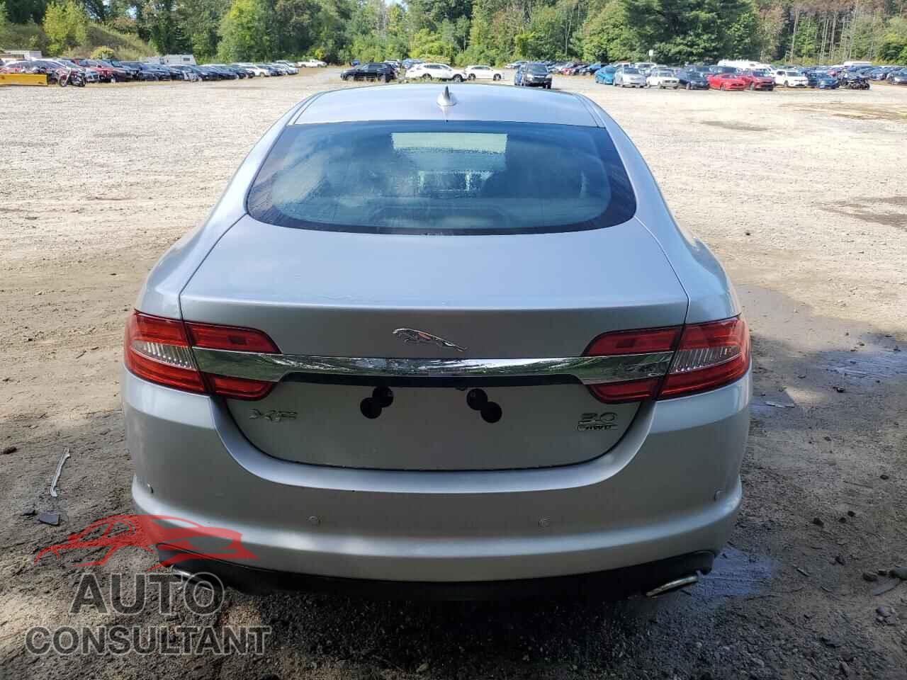 JAGUAR XF 2013 - SAJWJ0EF6D8U08676