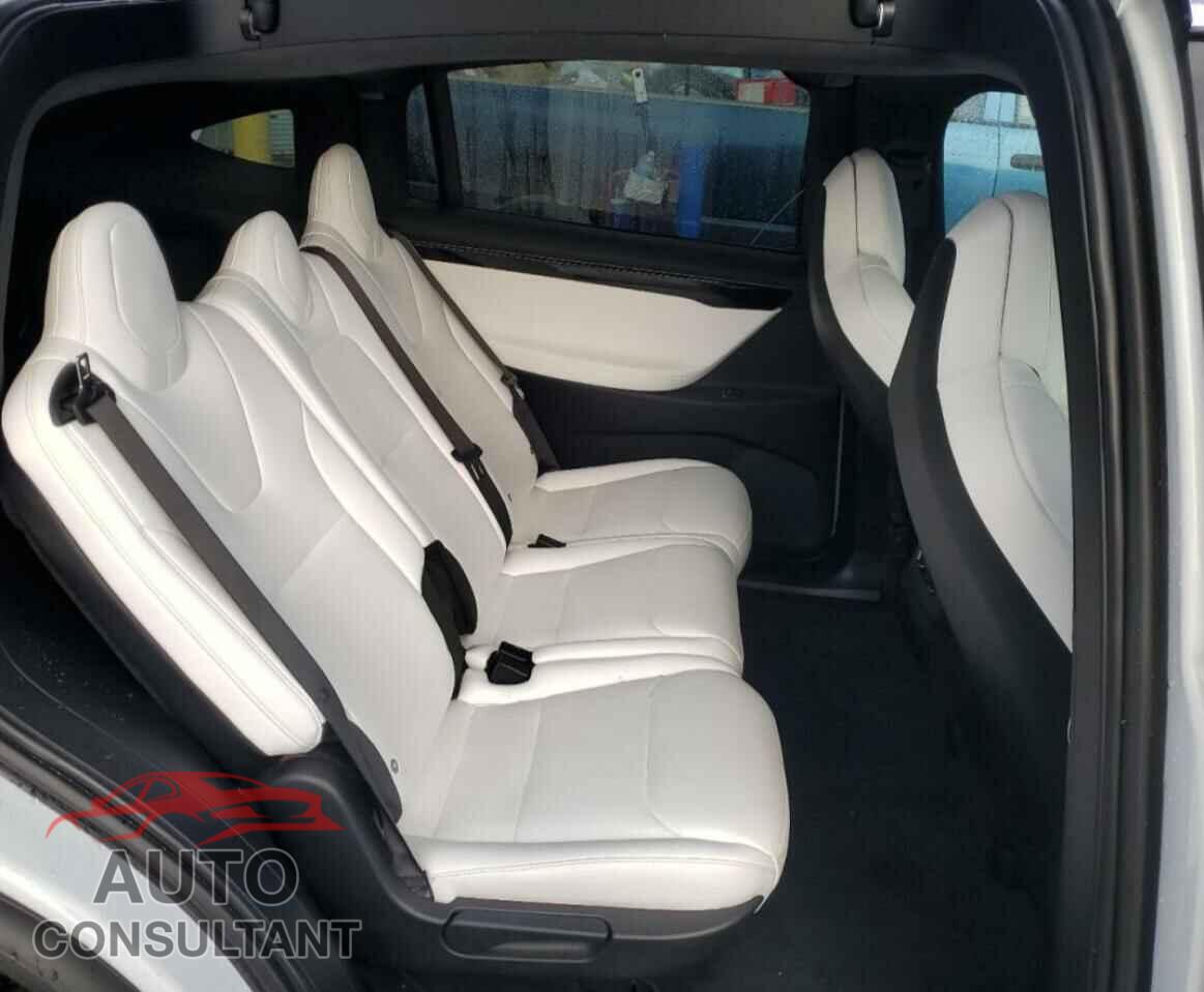 TESLA MODEL X 2018 - 5YJXCDE2XJF125937
