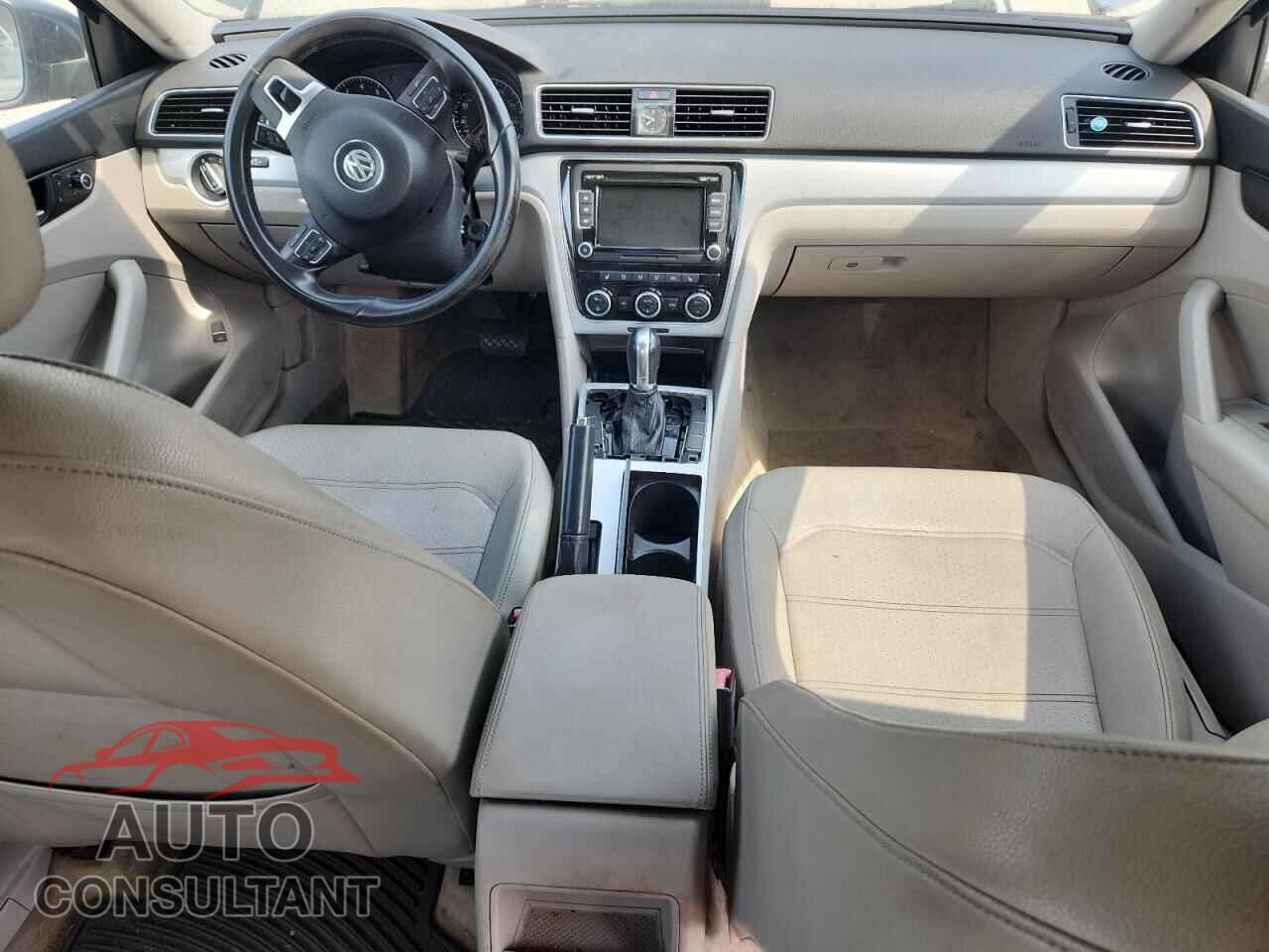 VOLKSWAGEN PASSAT 2012 - 1VWBP7A35CC087688