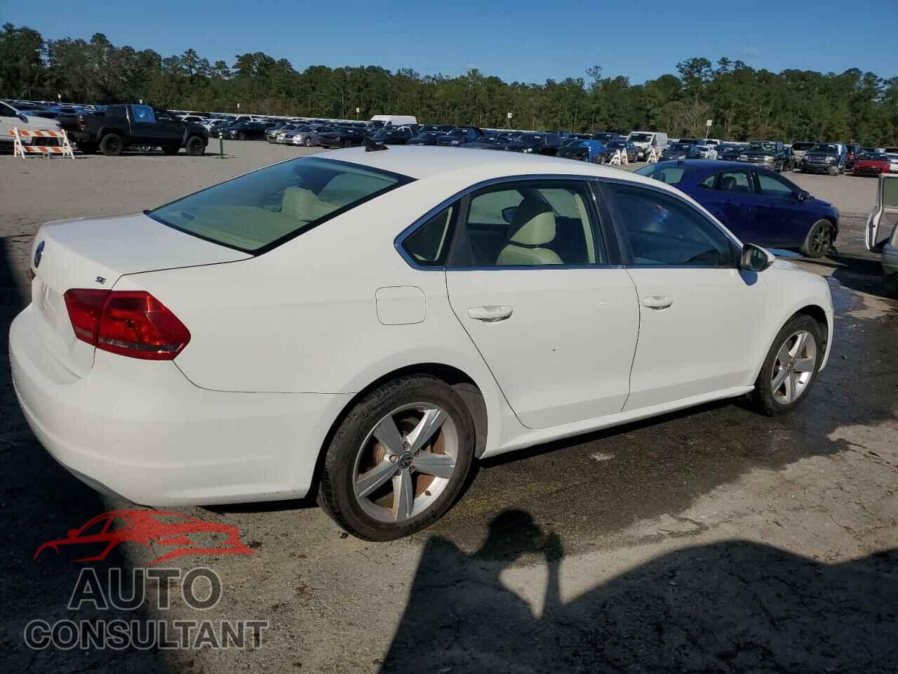 VOLKSWAGEN PASSAT 2012 - 1VWBP7A37CC097106