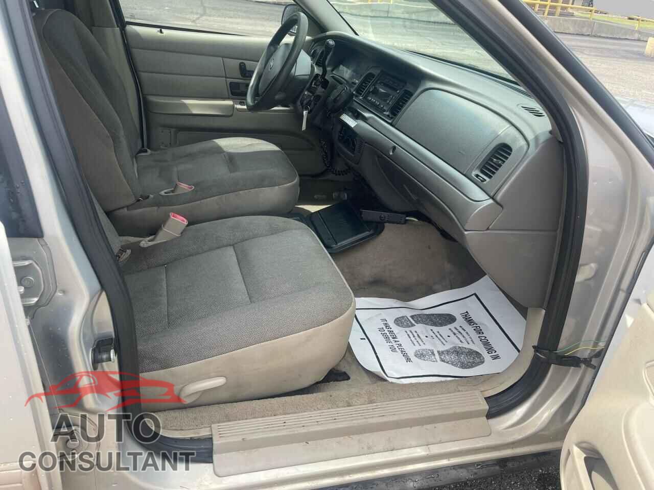 FORD CROWN VIC 2011 - 2FABP7BV0BX127847