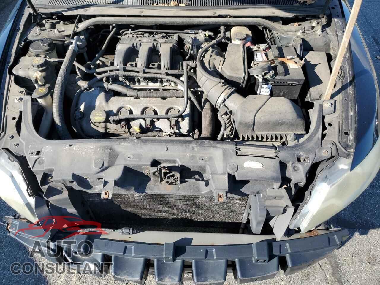 FORD TAURUS 2011 - 1FAHP2FW6BG105681