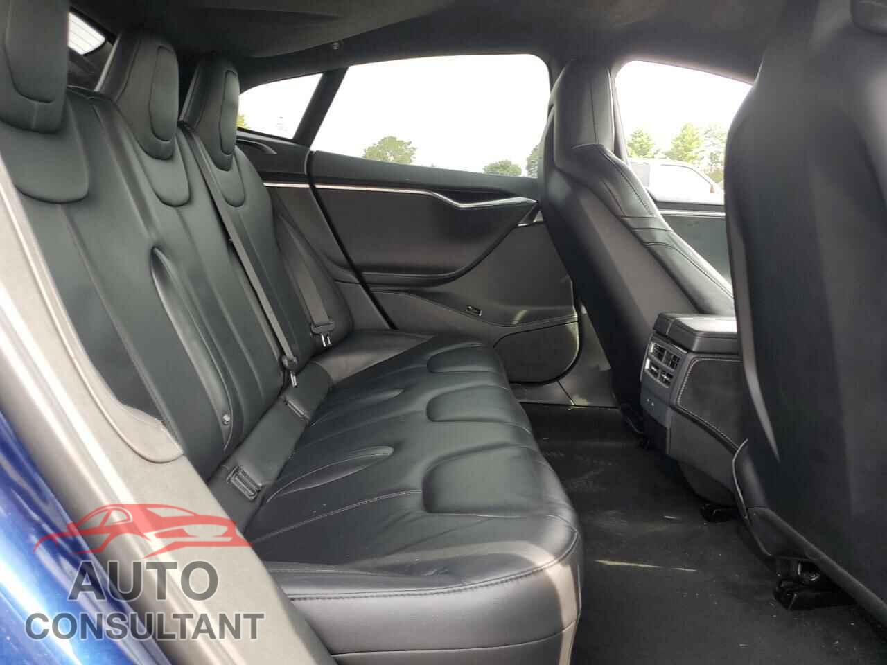 TESLA MODEL S 2017 - 5YJSA1E15HF176178