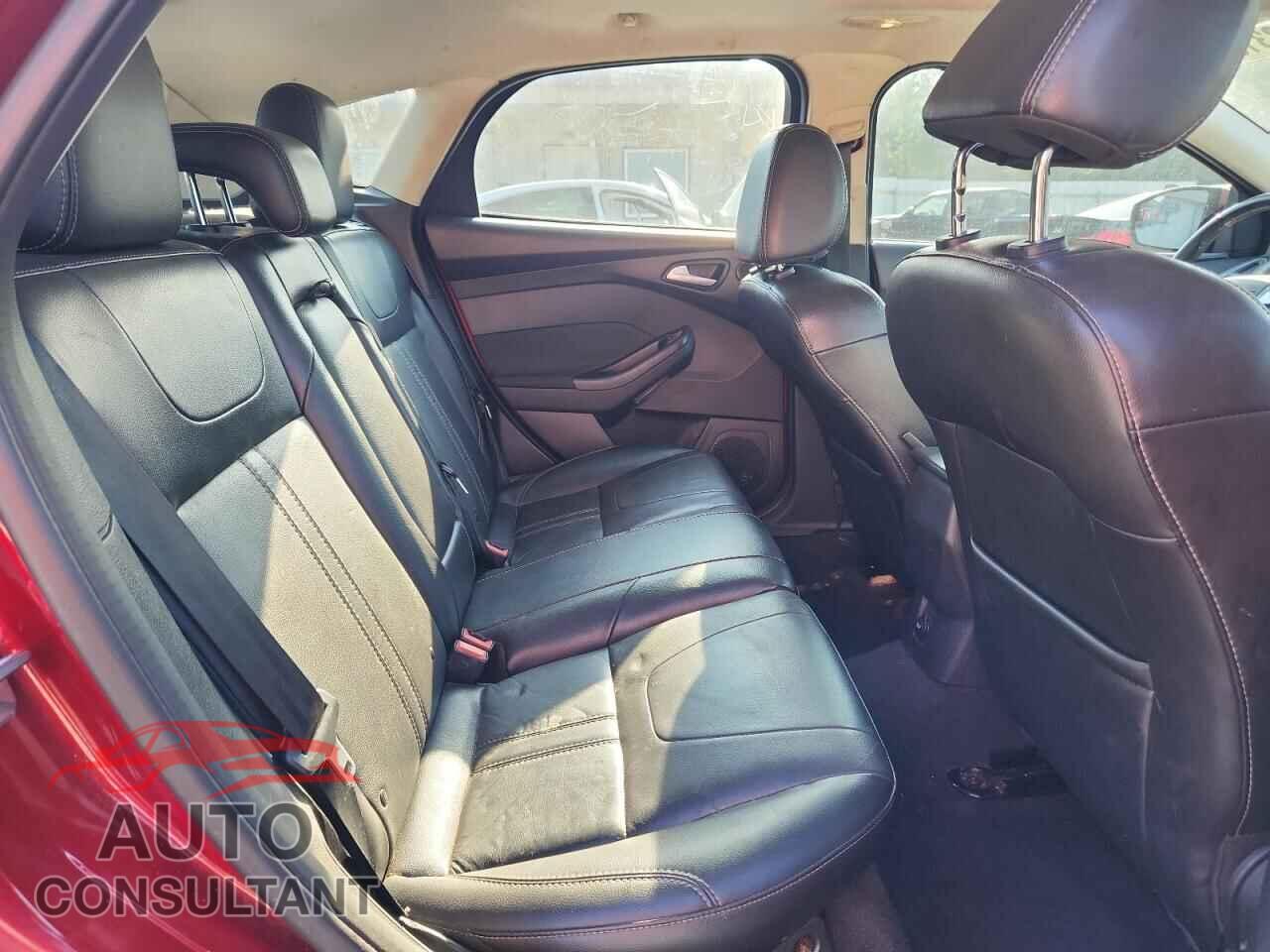 FORD FOCUS 2014 - 1FADP3N26EL403050
