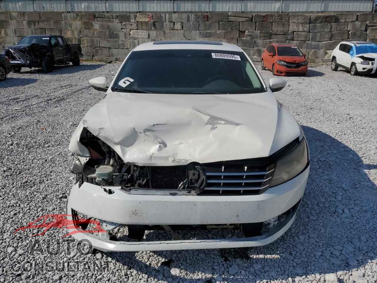 VOLKSWAGEN PASSAT 2012 - 1VWCN7A38CC016530