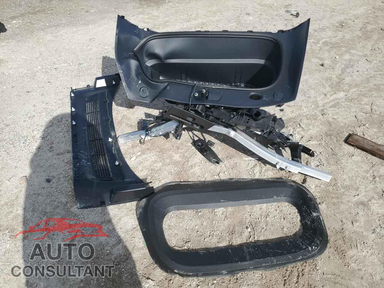 TESLA MODEL Y 2026 - 7SAYGDED4TA444733