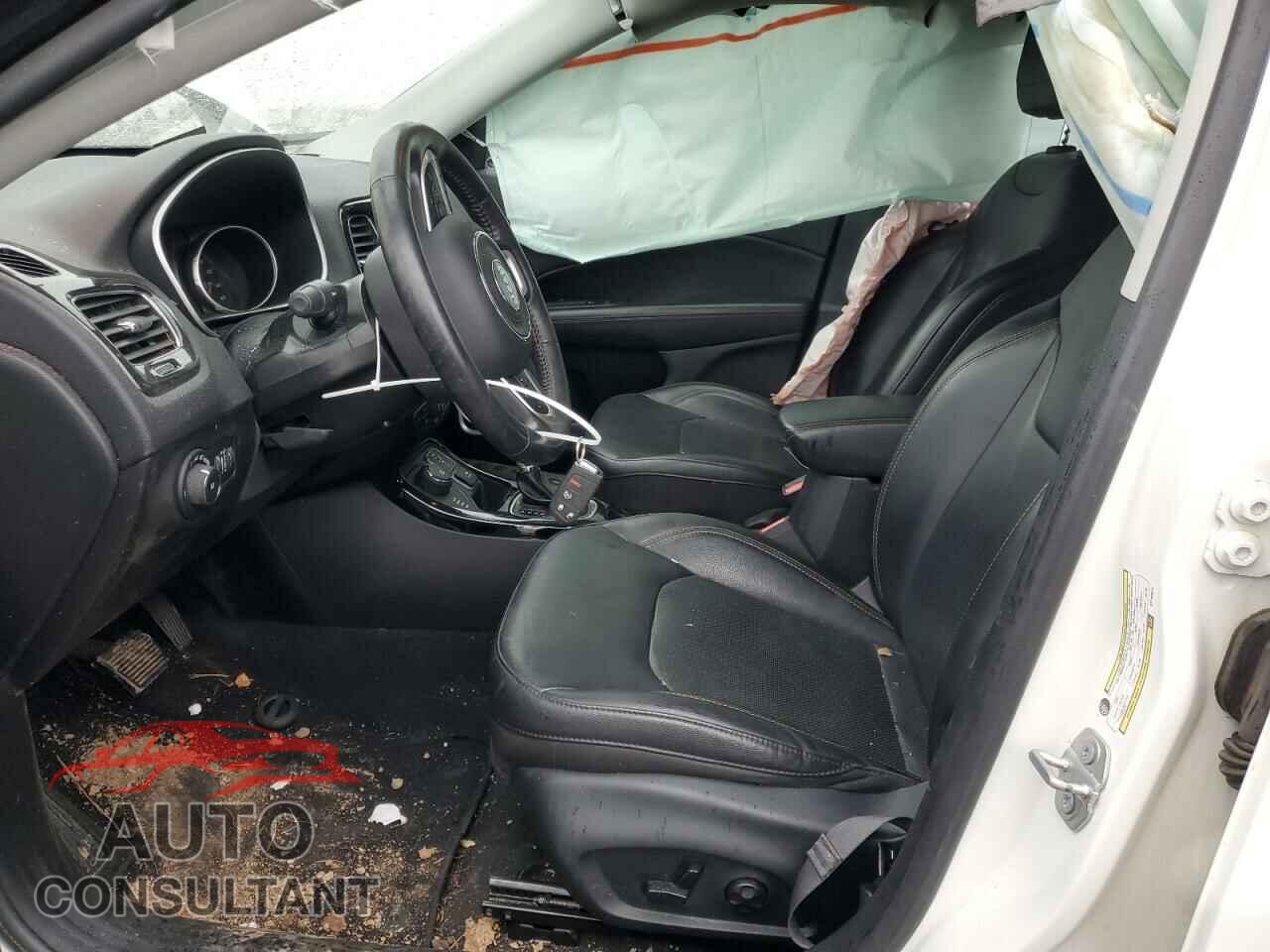 JEEP COMPASS 2019 - 3C4NJDCB9KT780674