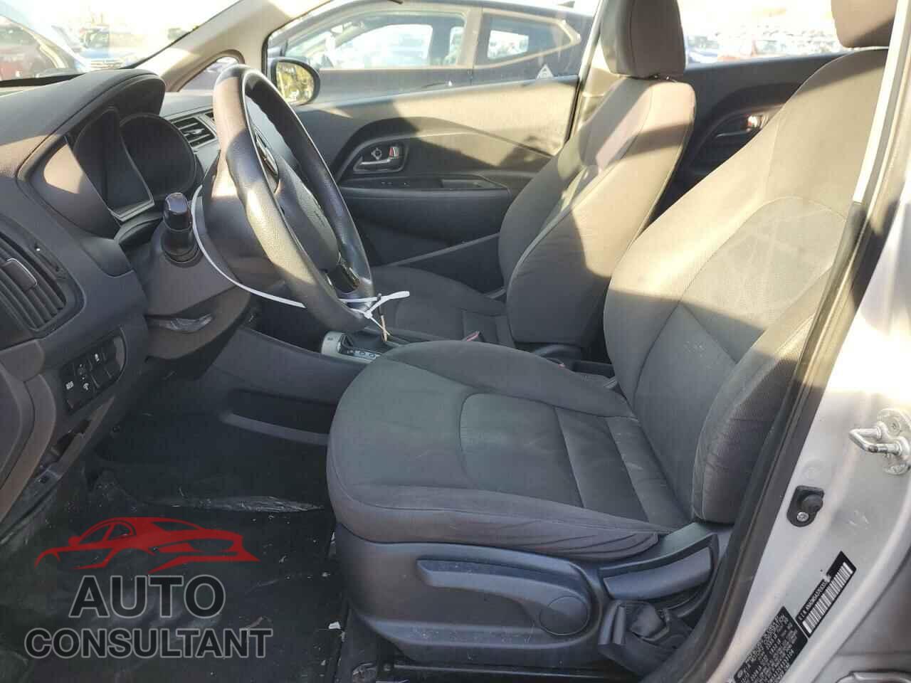KIA RIO 2014 - KNADM5A37E6353106