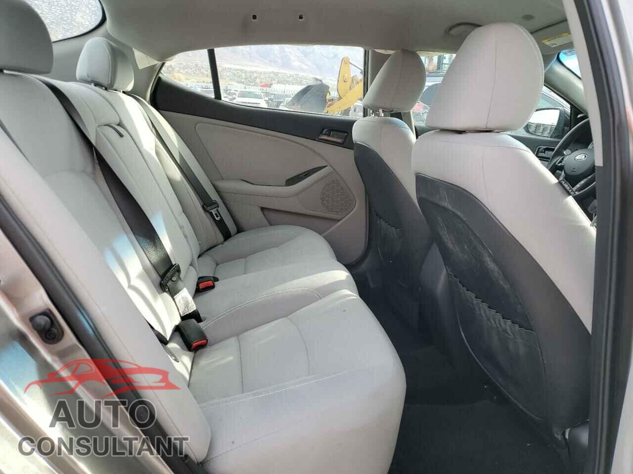 KIA OPTIMA 2013 - 5XXGM4A74DG200485
