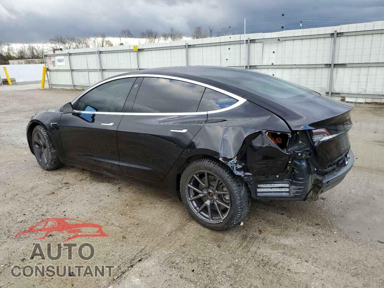 TESLA MODEL 3 2018 - 5YJ3E1EBXJF070560