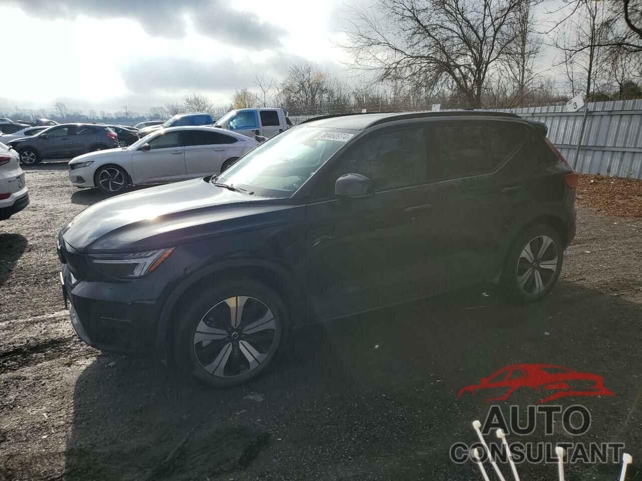 VOLVO XC40 2023 - YV4ED3UK8P2044198