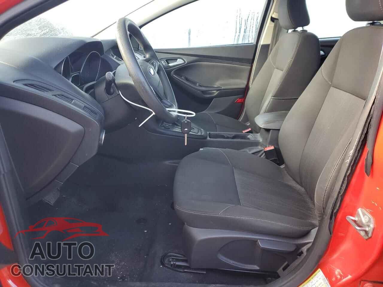 FORD FOCUS 2015 - 1FADP3K20FL342378