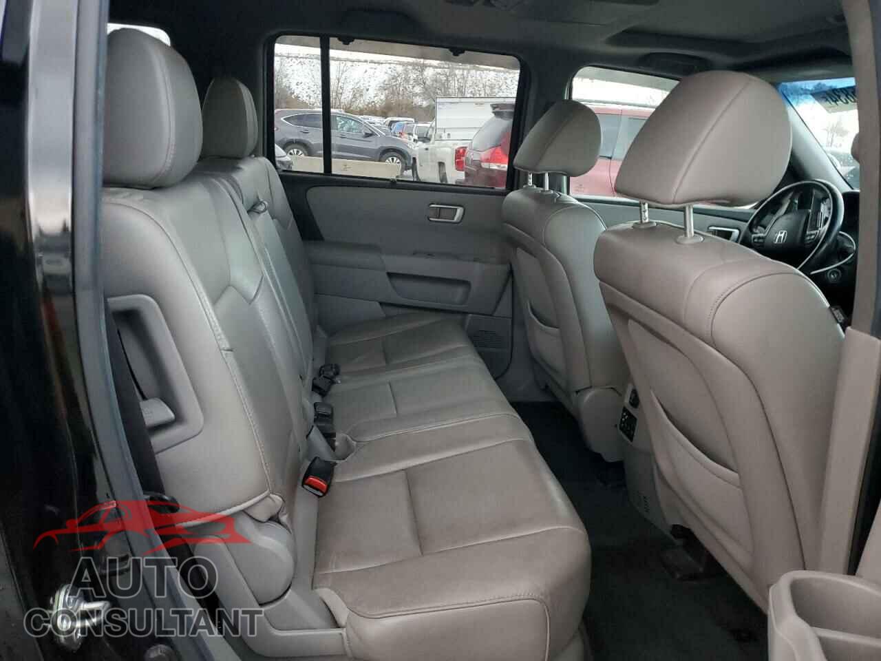 HONDA PILOT 2013 - 5FNYF4H98DB022878