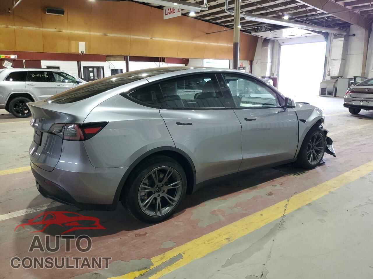 TESLA MODEL Y 2025 - 7SAYGAEEXSF225641
