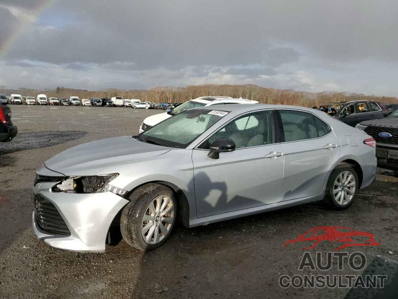 TOYOTA CAMRY 2018 - 4T1B11HK5JU620334