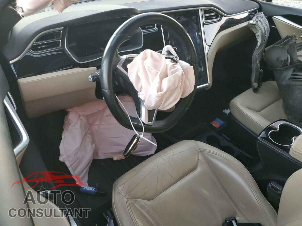 TESLA MODEL S 2015 - 5YJSA1E17FF118585