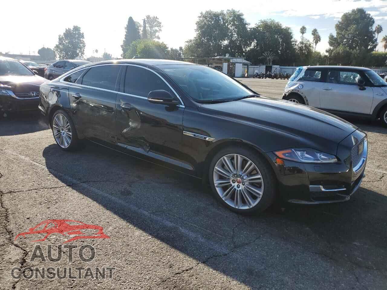 JAGUAR XJ 2017 - SAJWA2GE6HMW10317