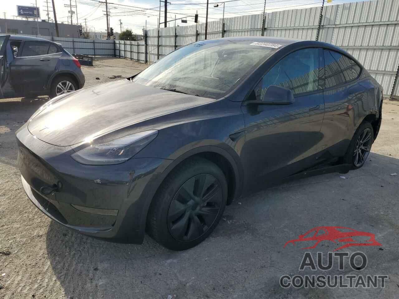 TESLA MODEL Y 2024 - 7SAYGDED3RF181758