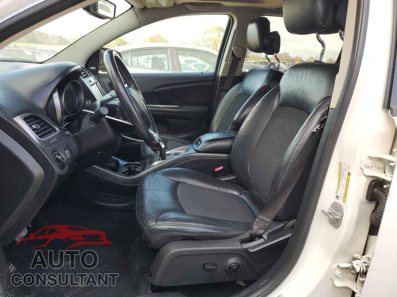 DODGE JOURNEY 2015 - 3C4PDCGG9FT679267