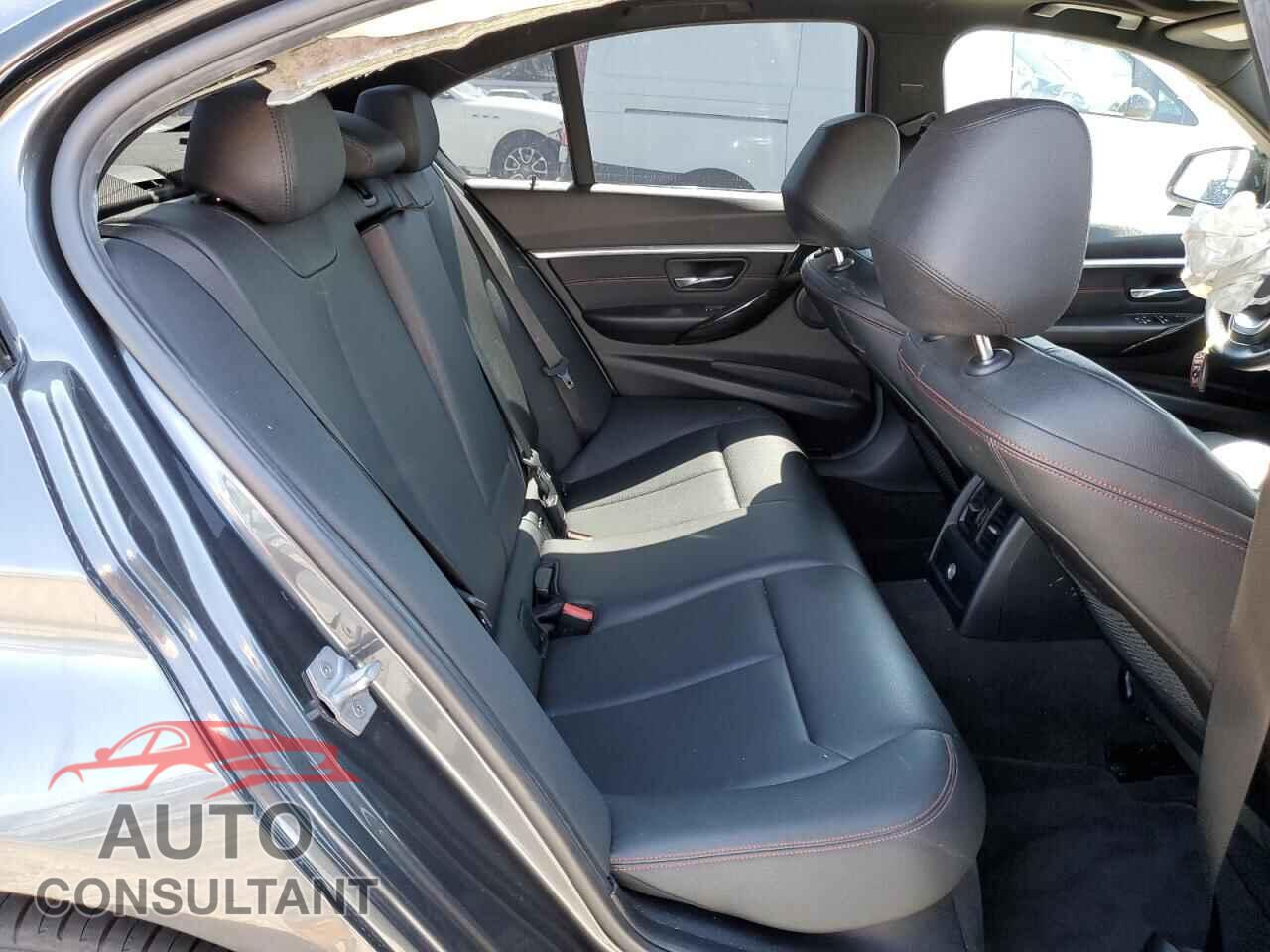 BMW 3 SERIES 2018 - WBA8B9C59JEE81833