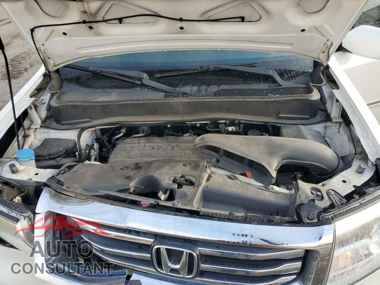 HONDA PILOT 2013 - 5FNYF3H96DB044677
