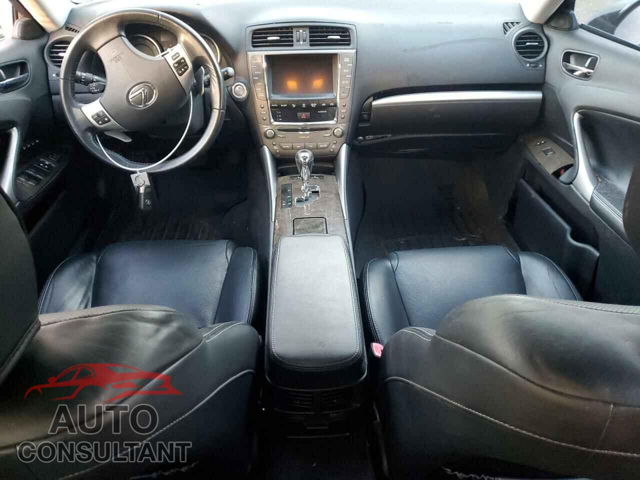 LEXUS IS 2012 - JTHCF5C27C5056240