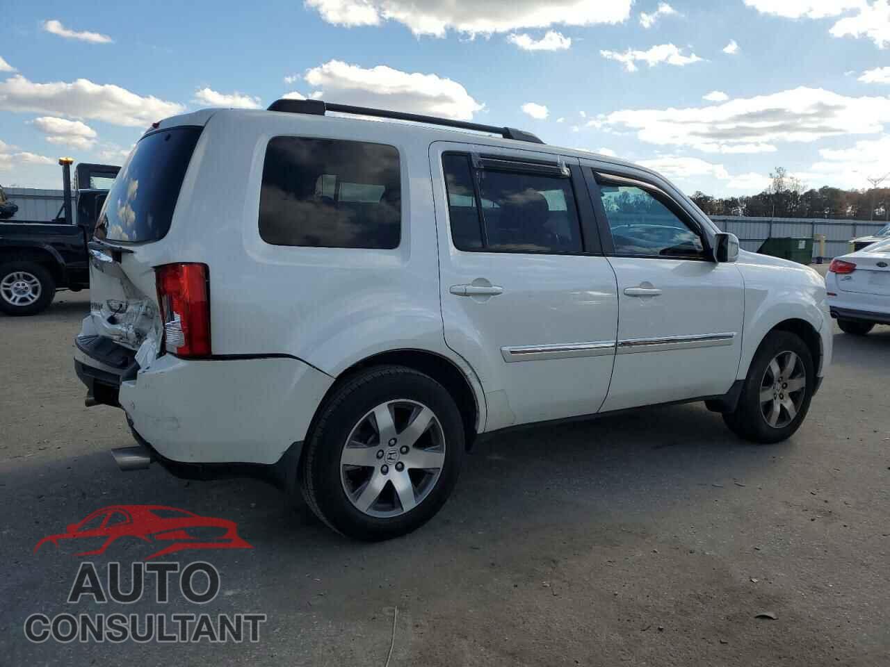 HONDA PILOT 2015 - 5FNYF3H94FB026536