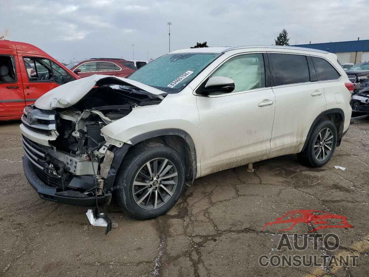 TOYOTA HIGHLANDER 2018 - 5TDJZRFH7JS801793