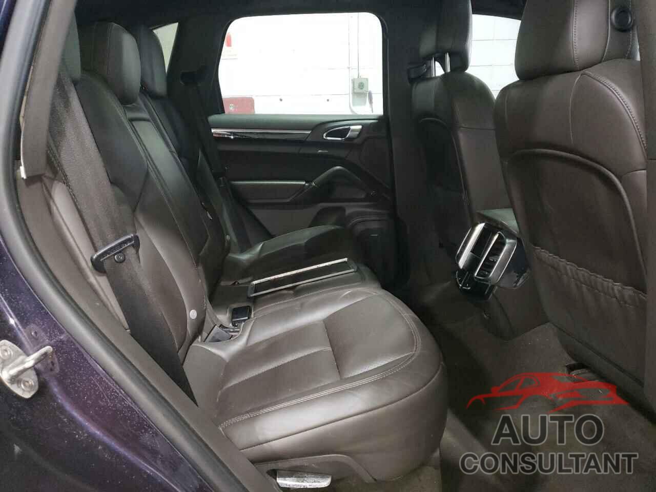 PORSCHE CAYENNE 2017 - WP1AA2A24HKA83184