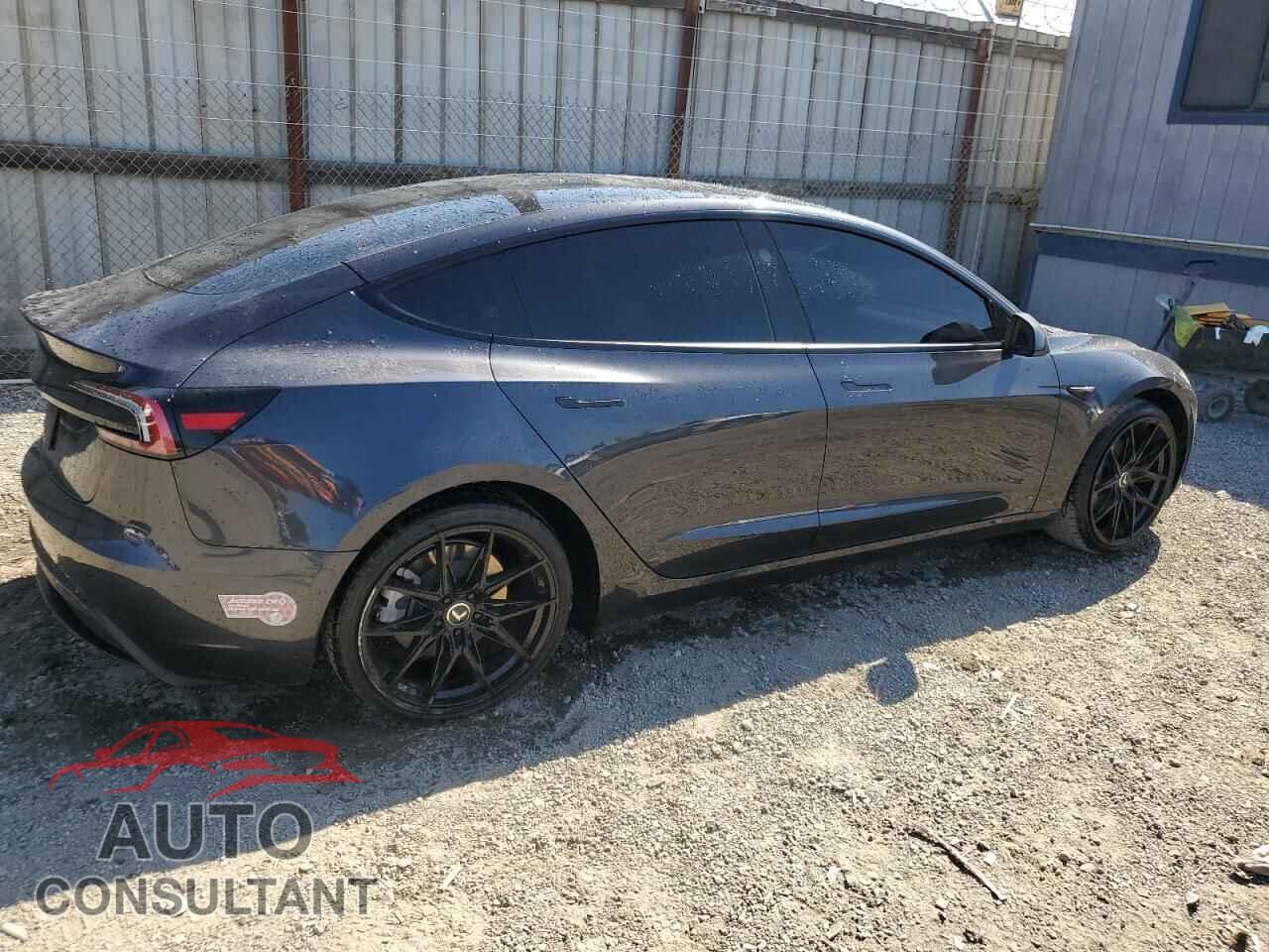 TESLA MODEL 3 2024 - 5YJ3E1EA6RF846606