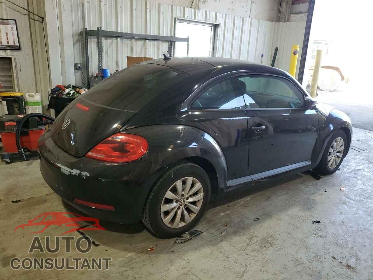 VOLKSWAGEN BEETLE 2015 - 3VWF17AT9FM651347