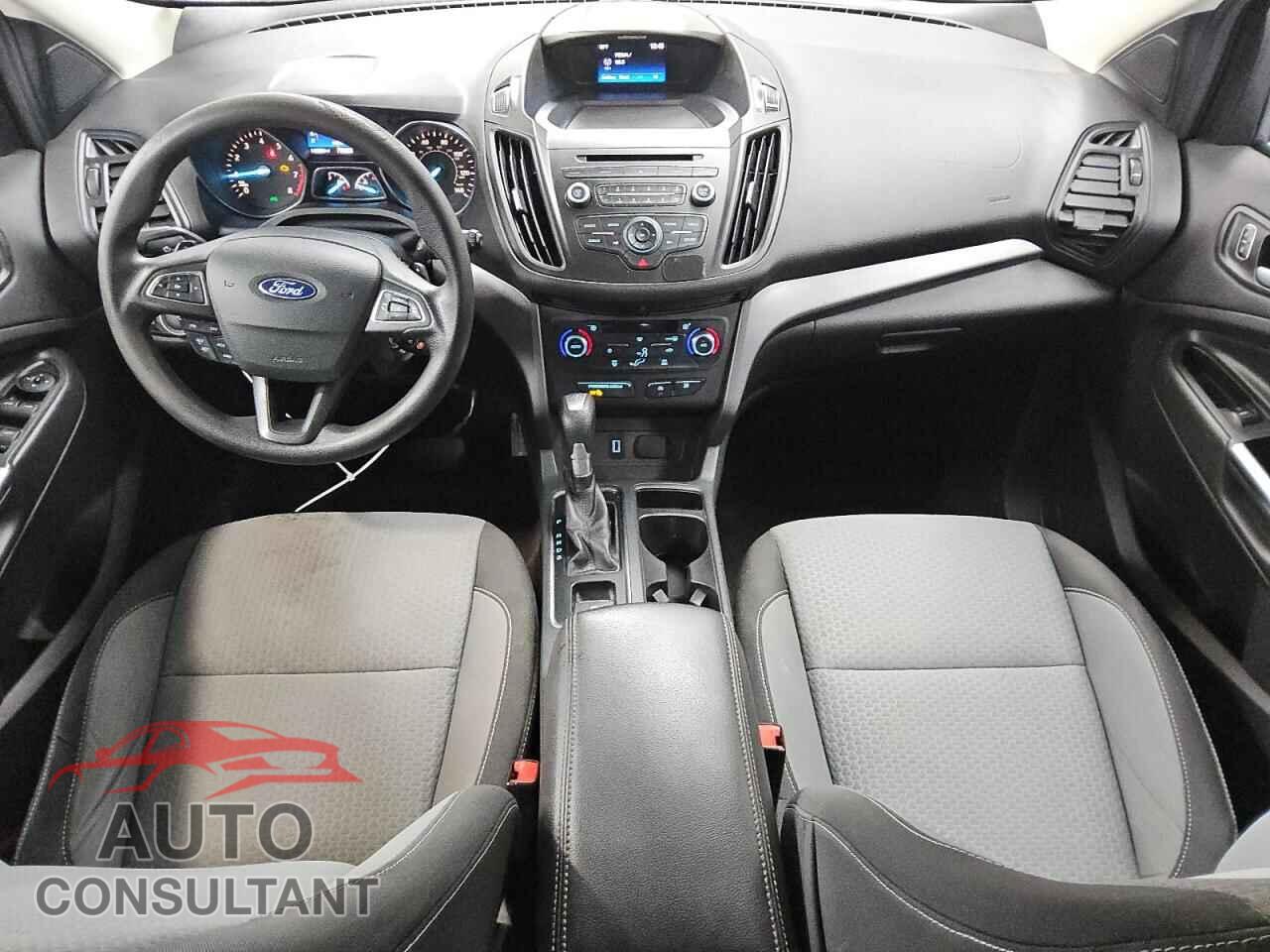 FORD ESCAPE 2017 - 1FMCU9GD4HUB64592