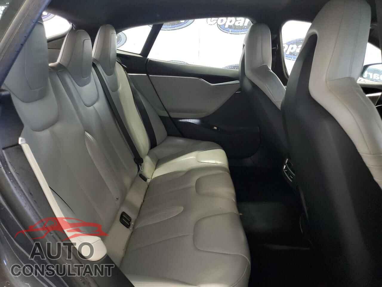 TESLA MODEL S 2015 - 5YJSA1E2XFF109744