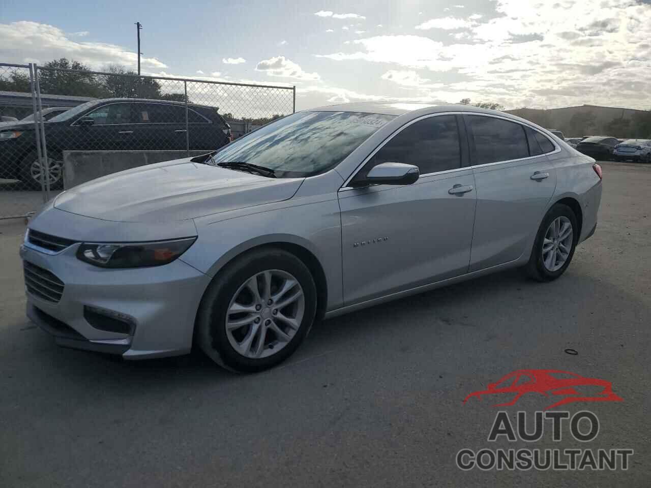 CHEVROLET MALIBU 2017 - 1G1ZE5ST9HF181176
