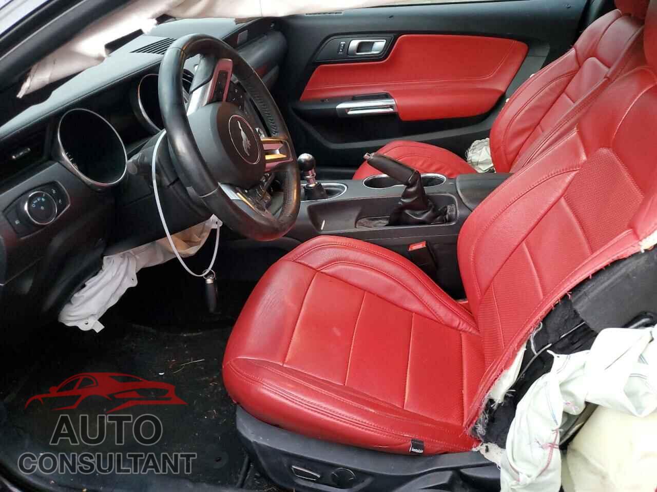 FORD MUSTANG 2018 - 1FA6P8CF6J5120139