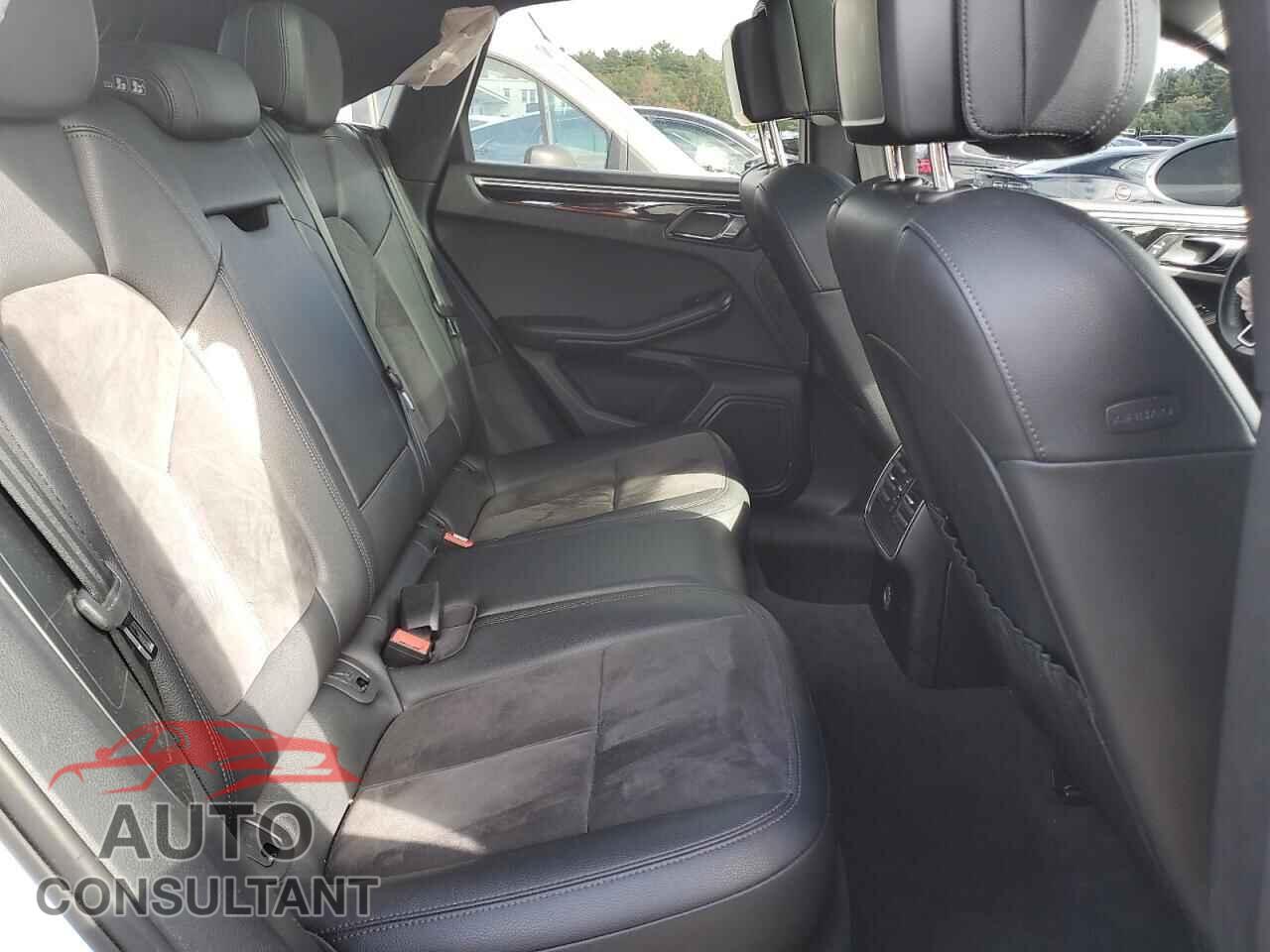 PORSCHE MACAN 2017 - WP1AA2A55HLB02006