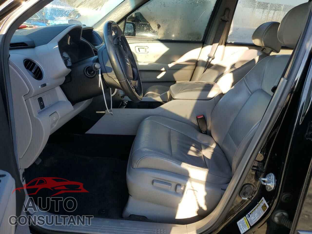 HONDA PILOT 2011 - 5FNYF4H60BB090529