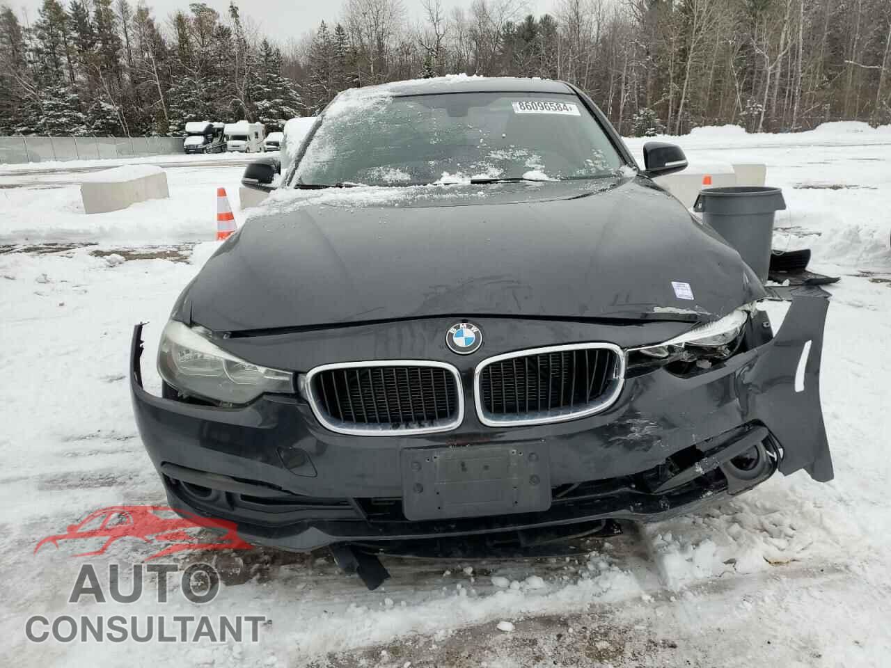 BMW 3 SERIES 2016 - WBA8E5G55GNU20558