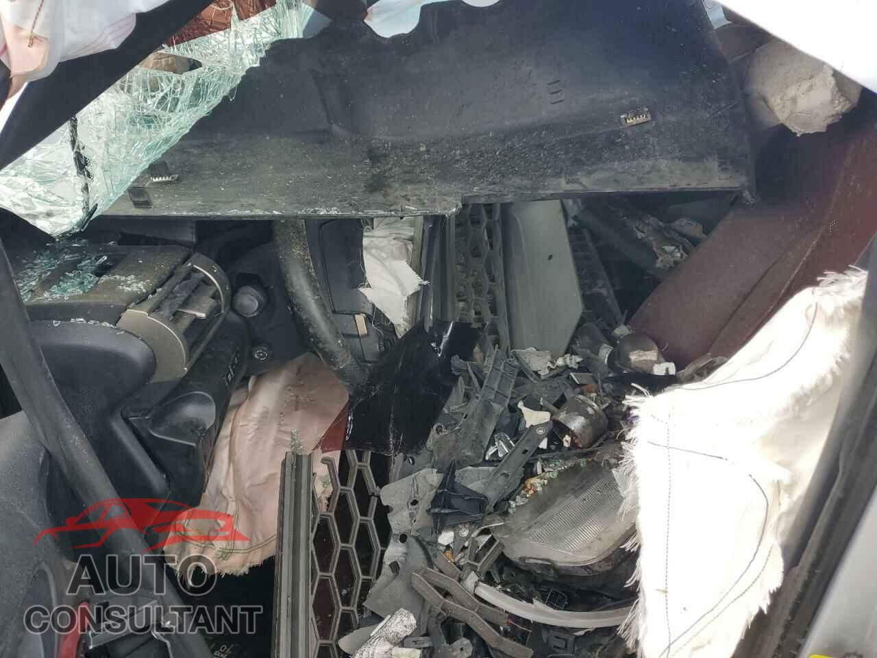 LEXUS IS 2014 - JTHBE1D27E5009864