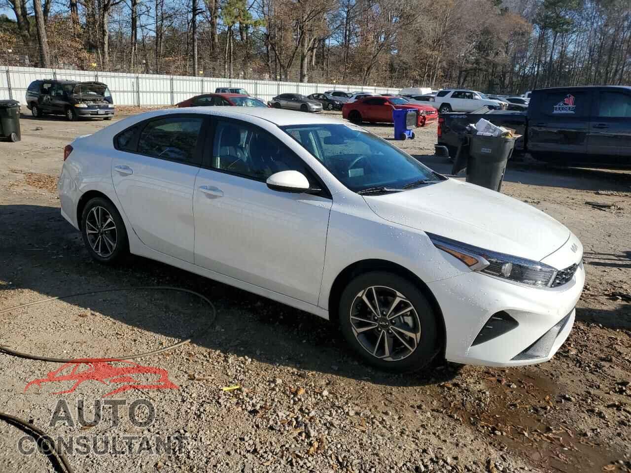KIA FORTE 2023 - 3KPF24AD7PE643637