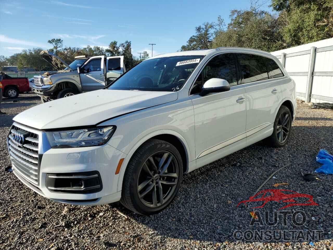 AUDI Q7 2018 - WA1VAAF77JD008226