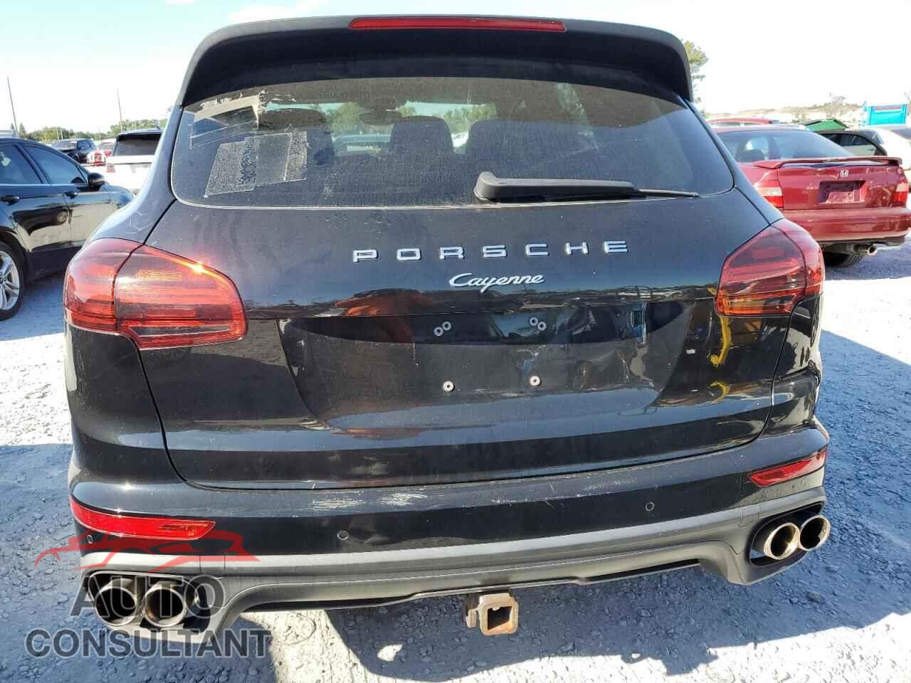 PORSCHE CAYENNE 2016 - WP1AA2A29GKA09144
