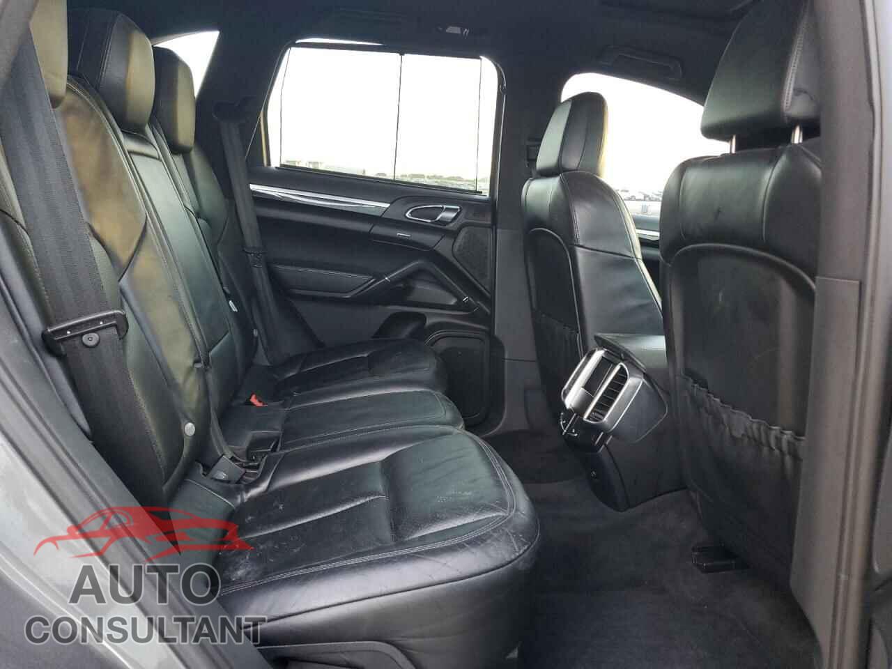 PORSCHE CAYENNE 2012 - WP1AA2A21CLA01124