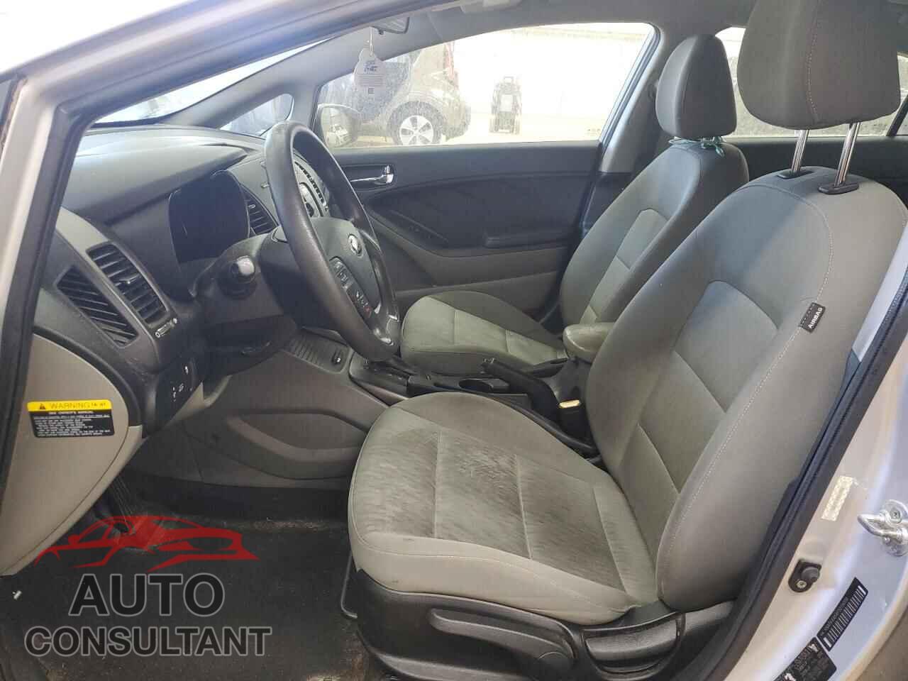 KIA FORTE 2015 - KNAFK4A64F5379009