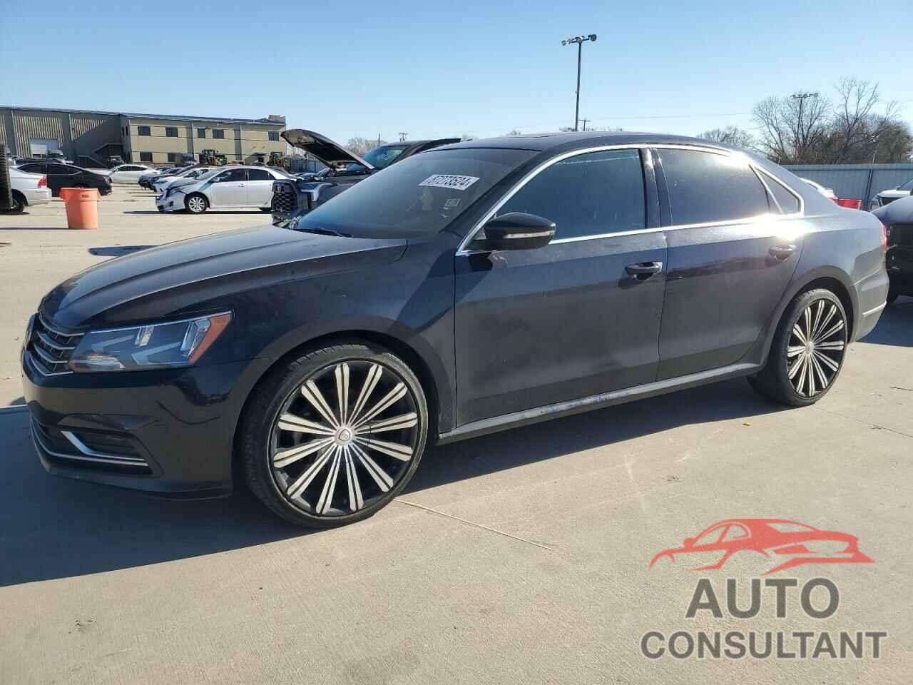 VOLKSWAGEN PASSAT 2018 - 1VWBA7A30JC028417