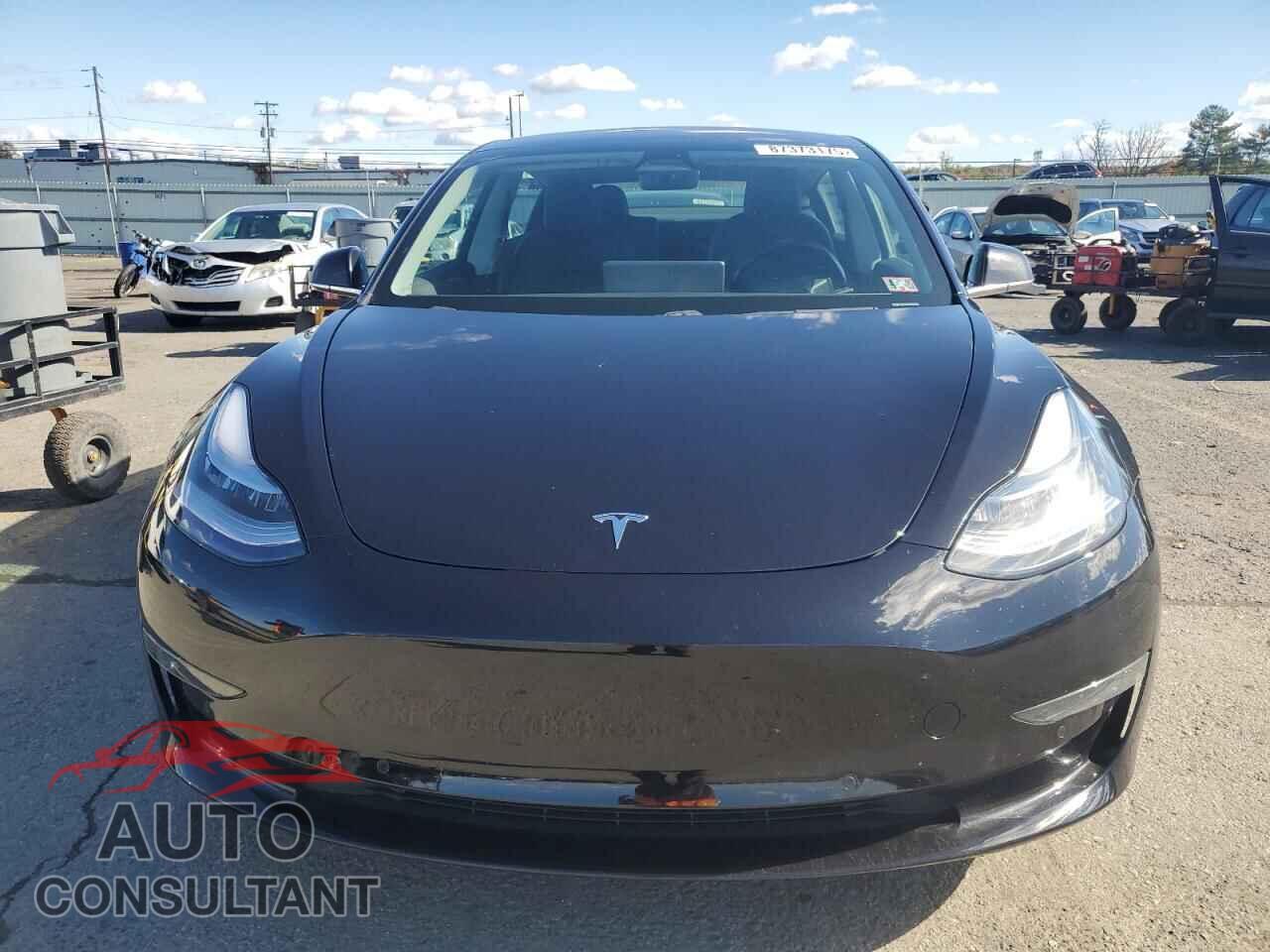 TESLA MODEL 3 2018 - 5YJ3E1EB4JF070473