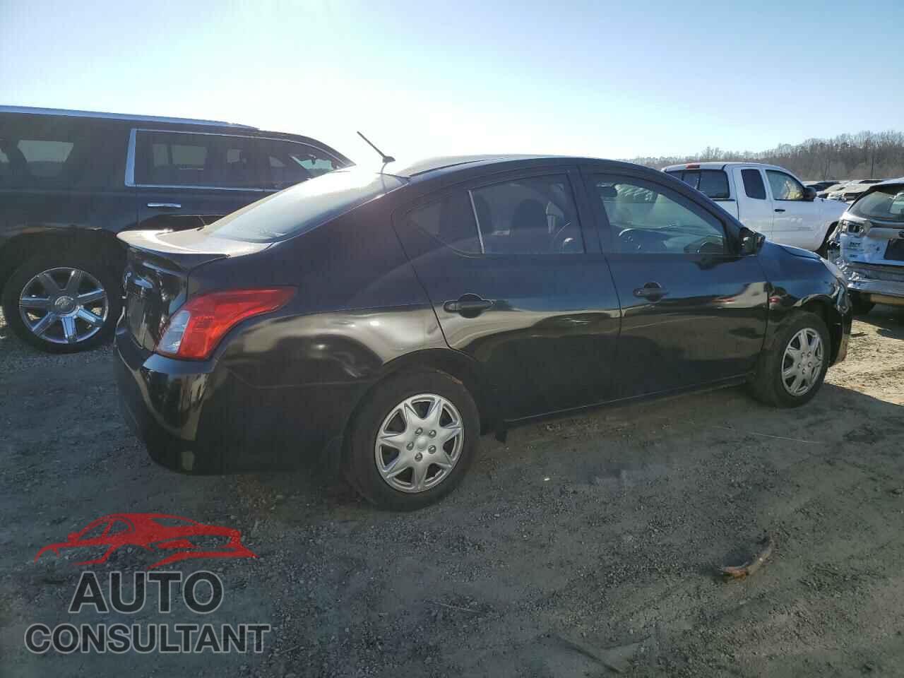 NISSAN VERSA 2017 - 3N1CN7AP1HL811102