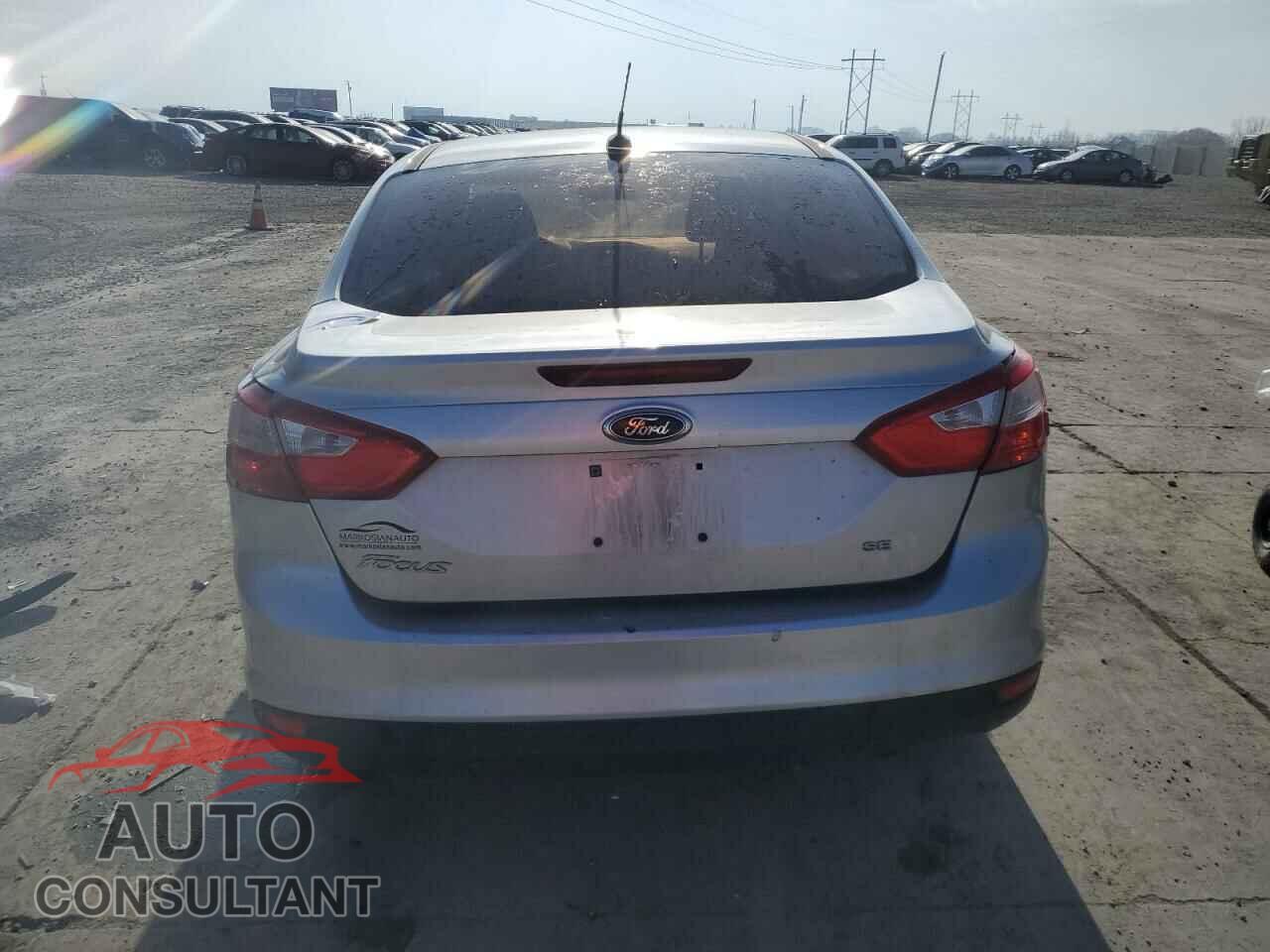 FORD FOCUS 2014 - 1FADP3F2XEL462665